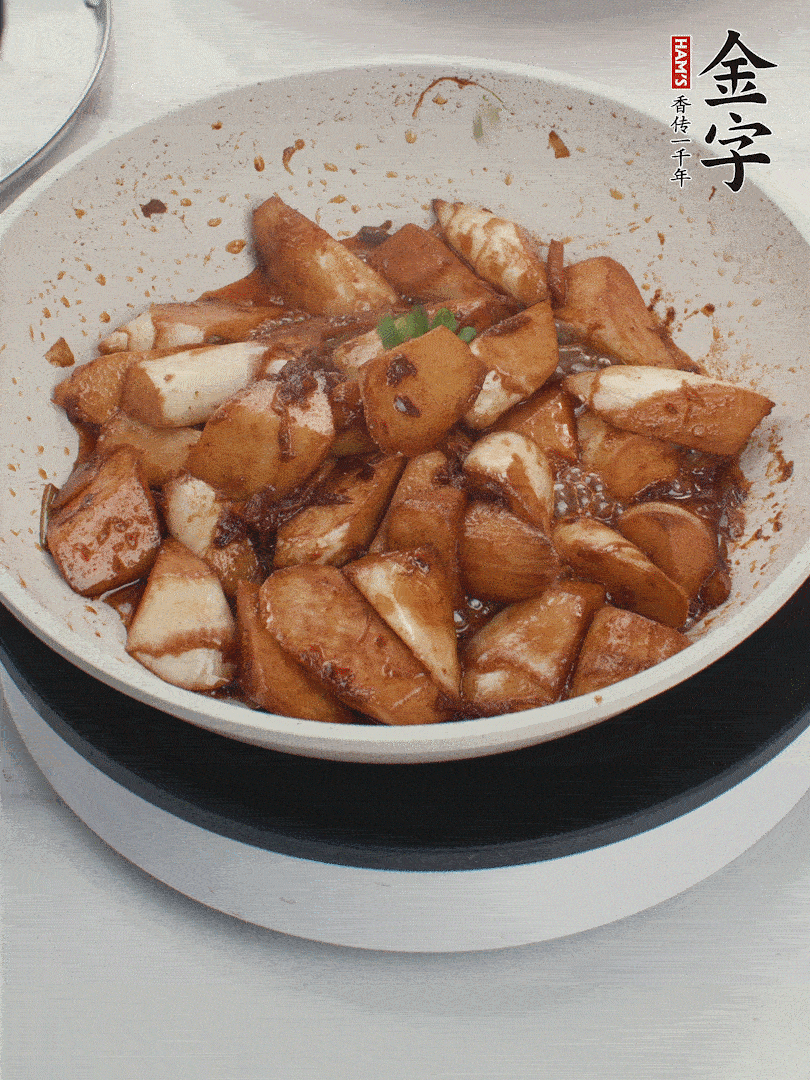 撒上一點(diǎn)小蔥花。